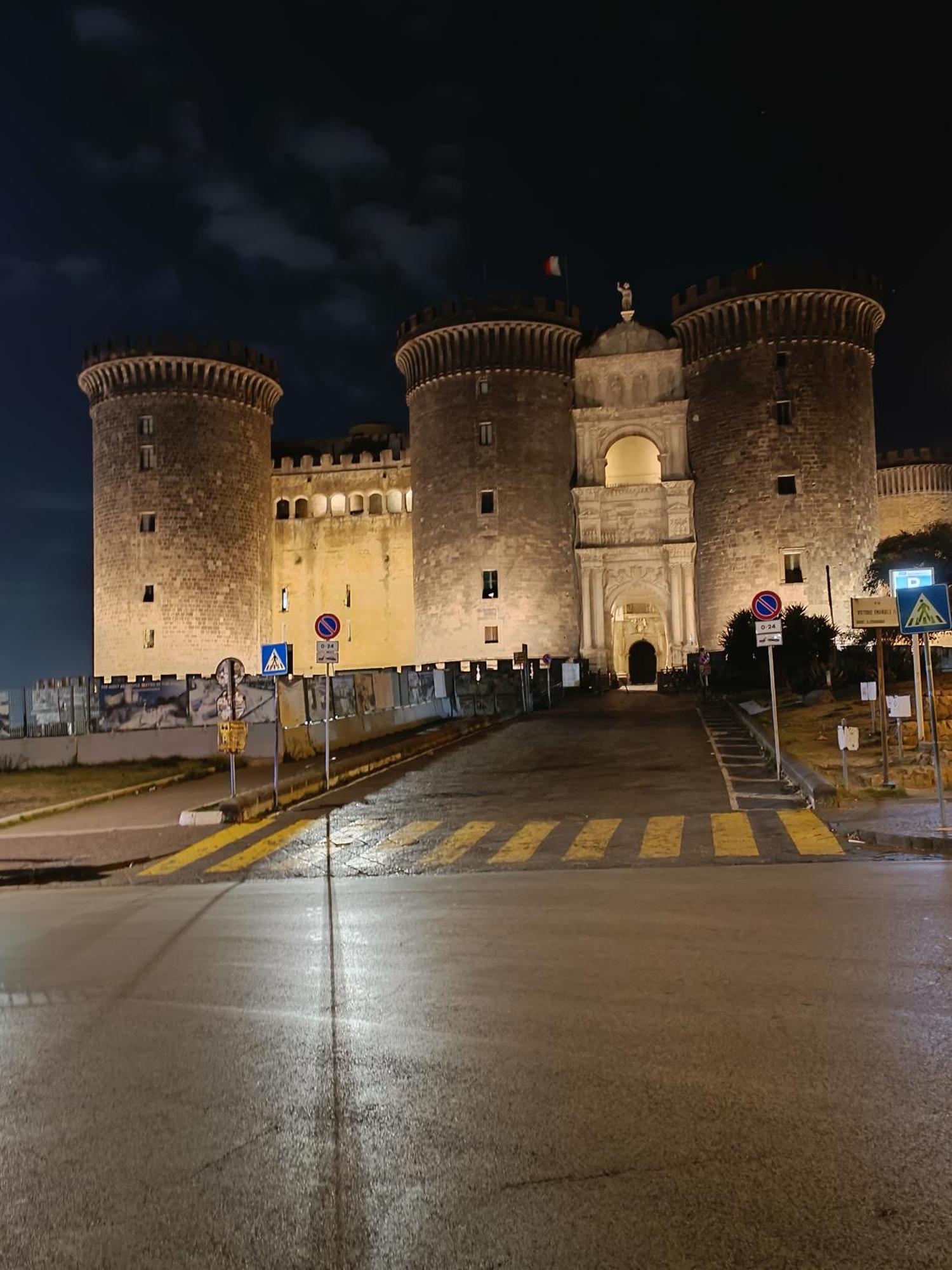Storico House Lejlighed Napoli Eksteriør billede