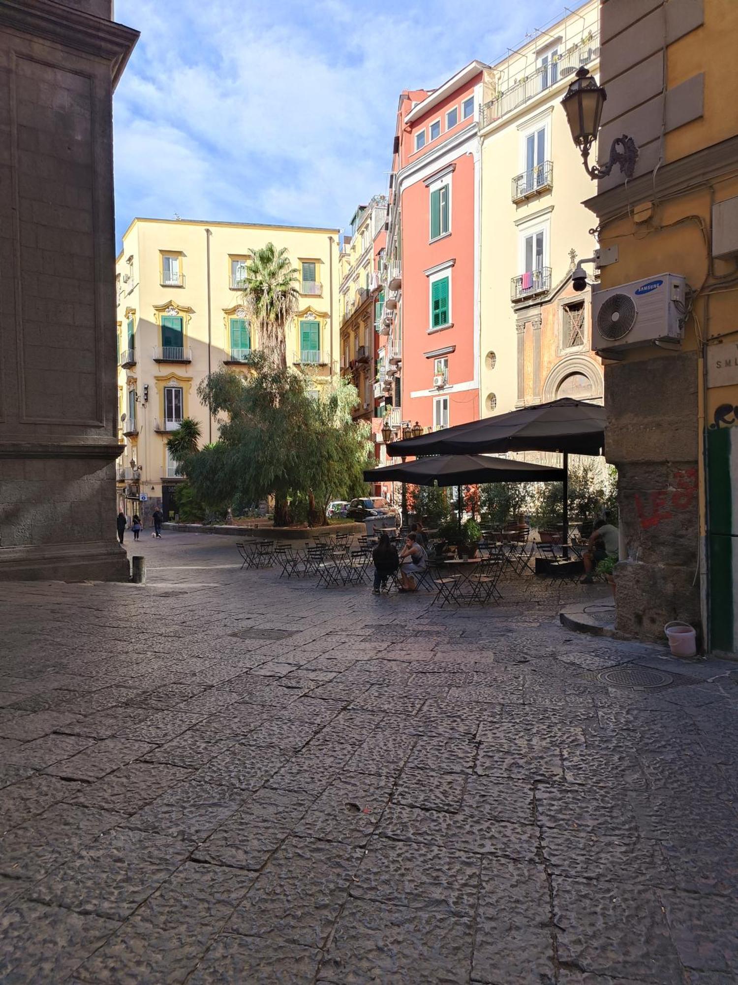 Storico House Lejlighed Napoli Eksteriør billede